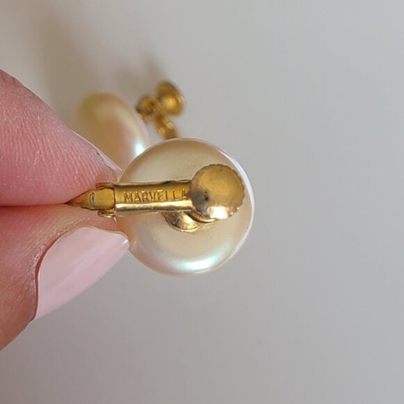 Vintage Marvella Round Screw Back Faux Pearl Gold Plated Statement Earrings - Picture 3 of 9
